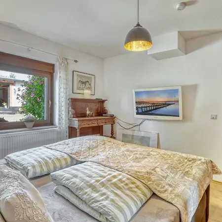 Stunning In With Wifi Appartamento Zurow